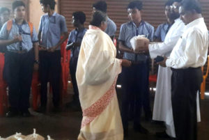 Sep 2019 - Students of BMM school extending help to Navakarma